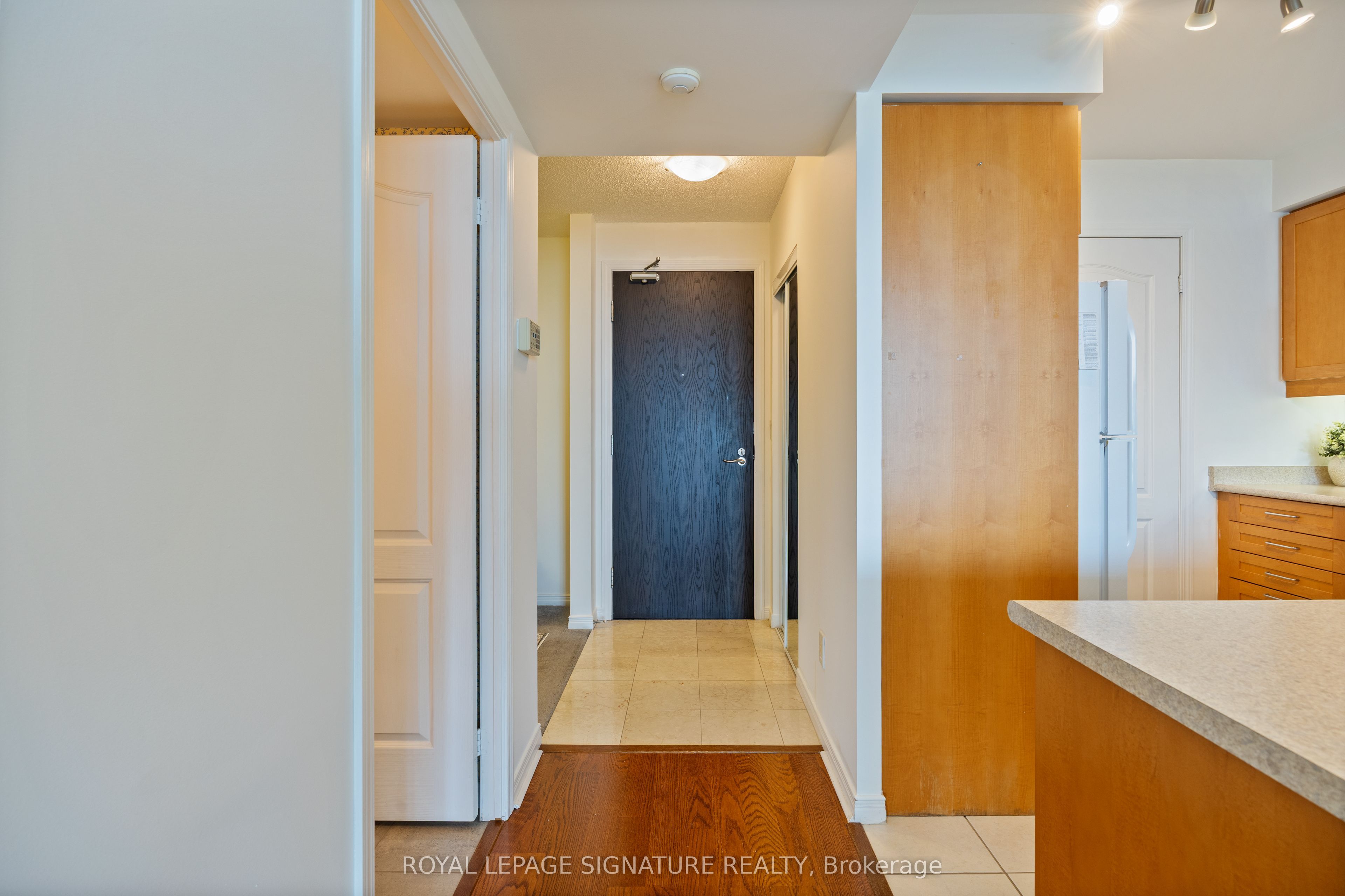 Toronto, ON M3B 3S5, Canada, 2 Bedrooms Bedrooms, ,1 BathroomBathrooms,Residential,Active,130837