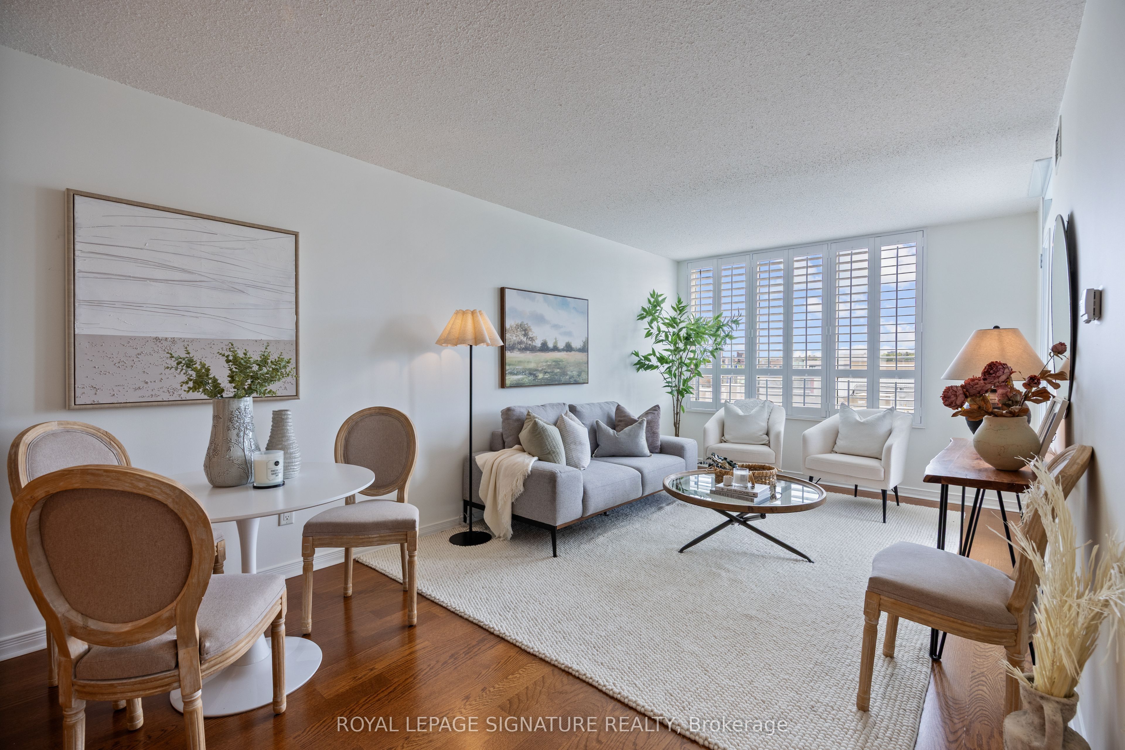 Toronto, ON M3B 3S5, Canada, 2 Bedrooms Bedrooms, ,1 BathroomBathrooms,Residential,Active,130837