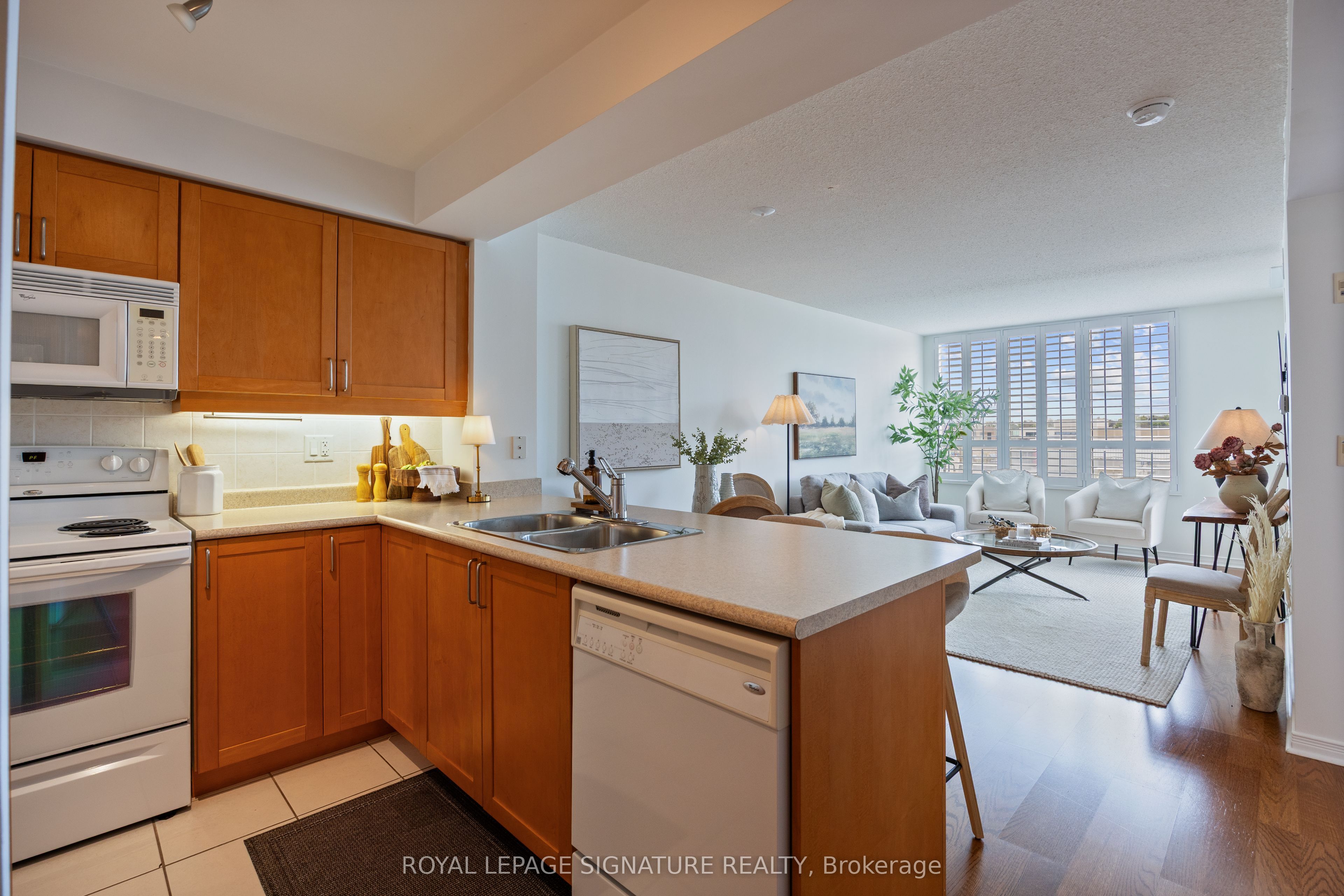 Toronto, ON M3B 3S5, Canada, 2 Bedrooms Bedrooms, ,1 BathroomBathrooms,Residential,Active,130837