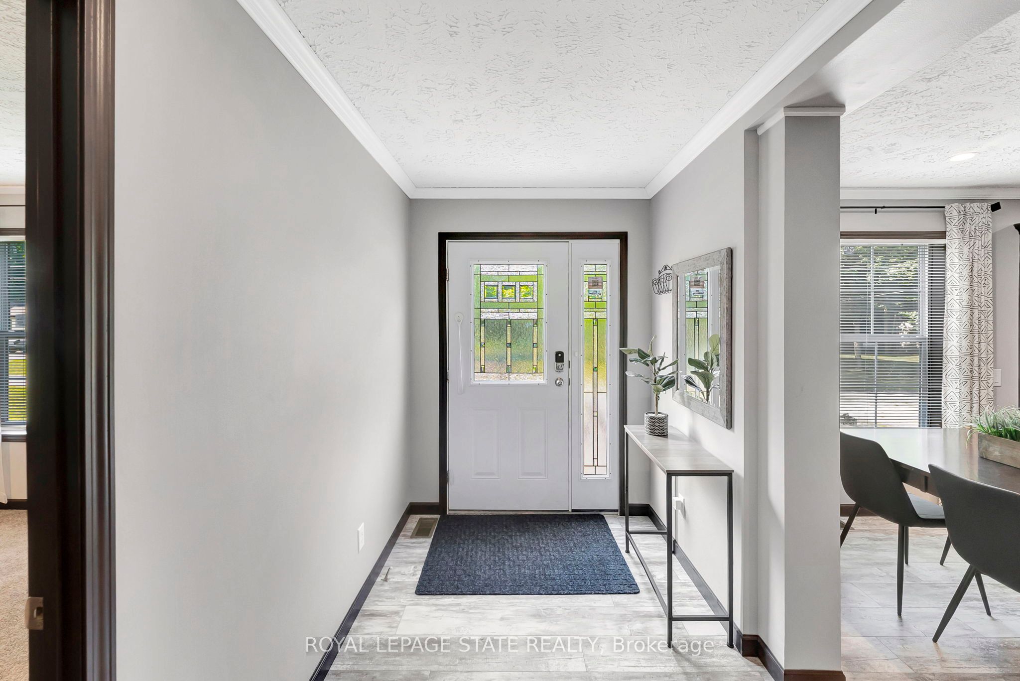 4881 Mapleview Crescent