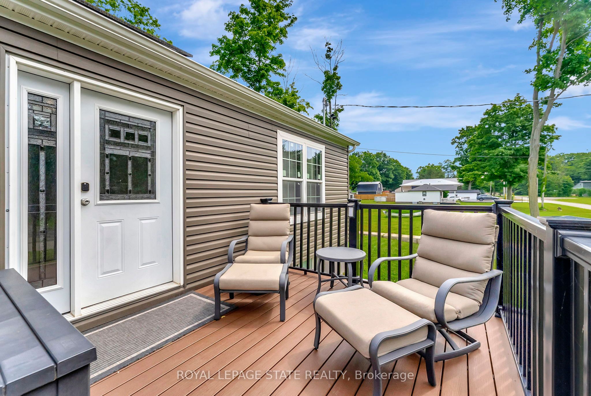 4881 Mapleview Crescent