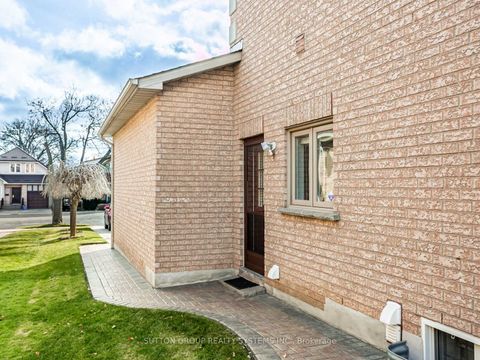 3986 Bloor Street W Toronto ON M9B 1M3