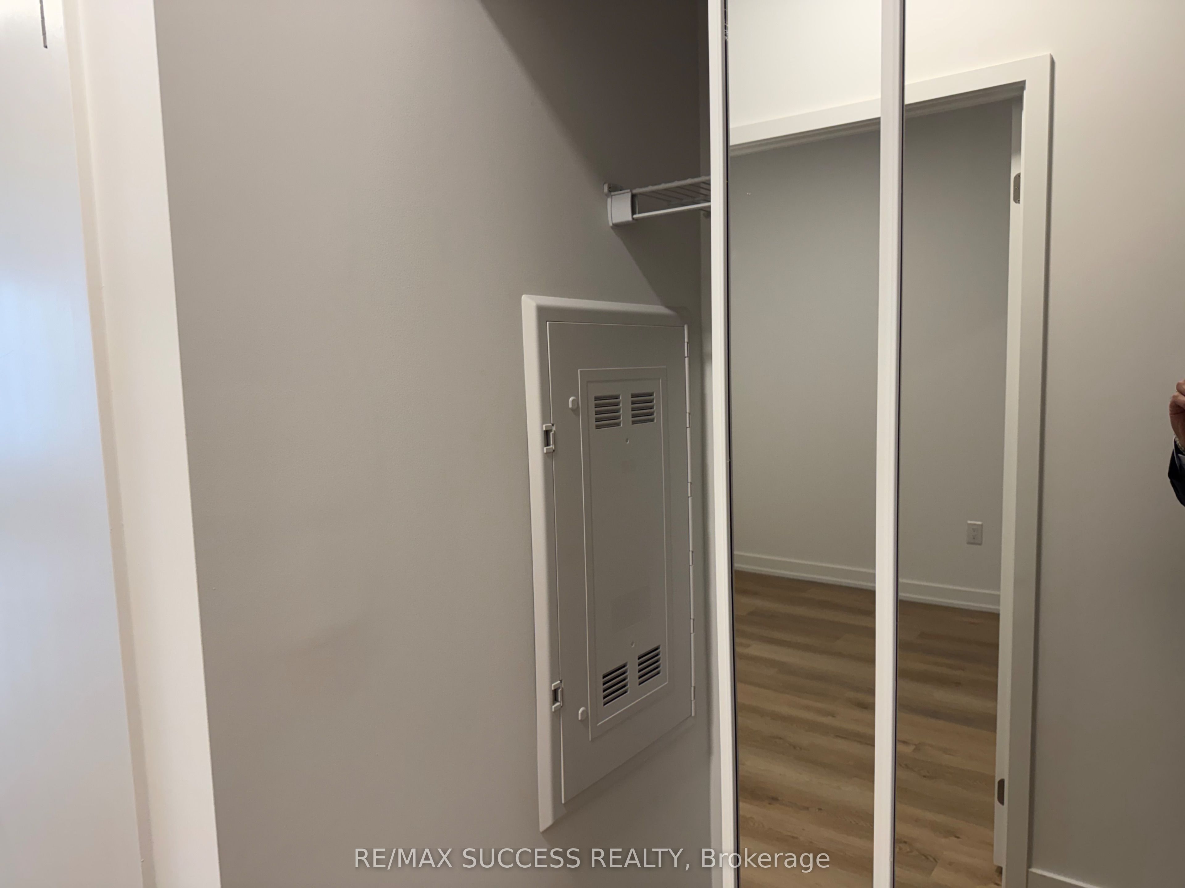 395 Square One Drive 1607
