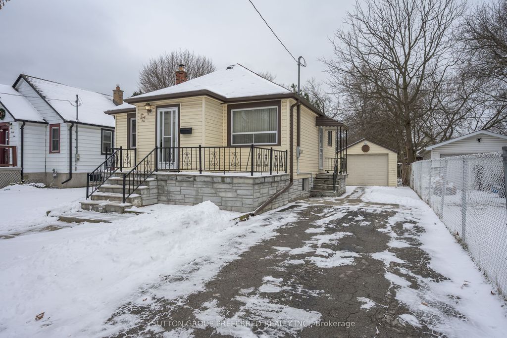 Photo of 631 Glasgow Street, London East, ON N5Y 1V6 (MLS # X12690100)