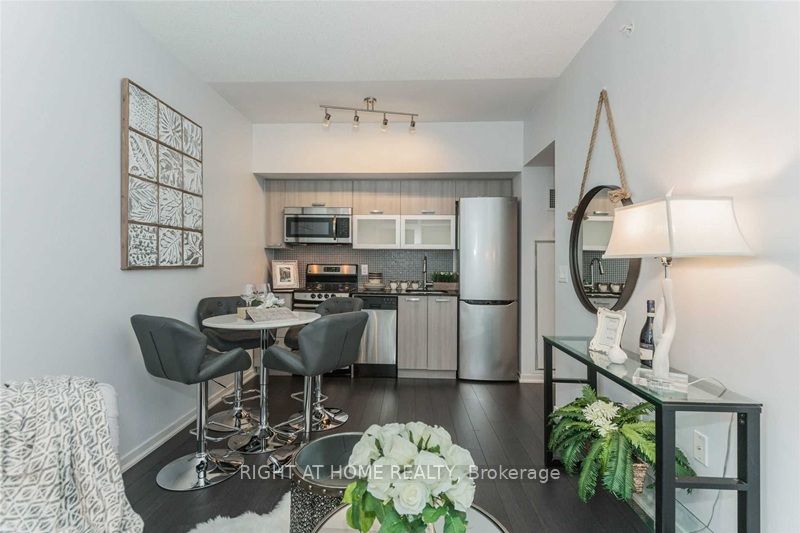 36 Lisgar Street 812W