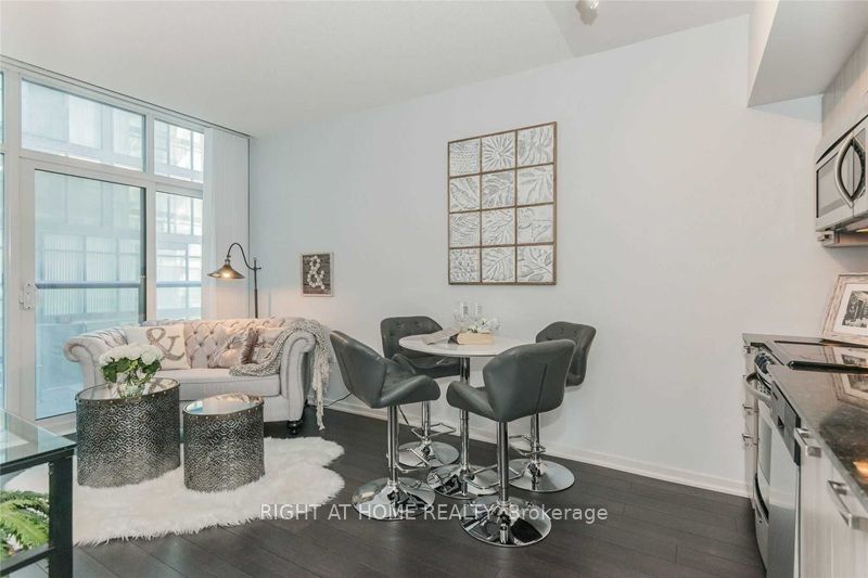 36 Lisgar Street 812W