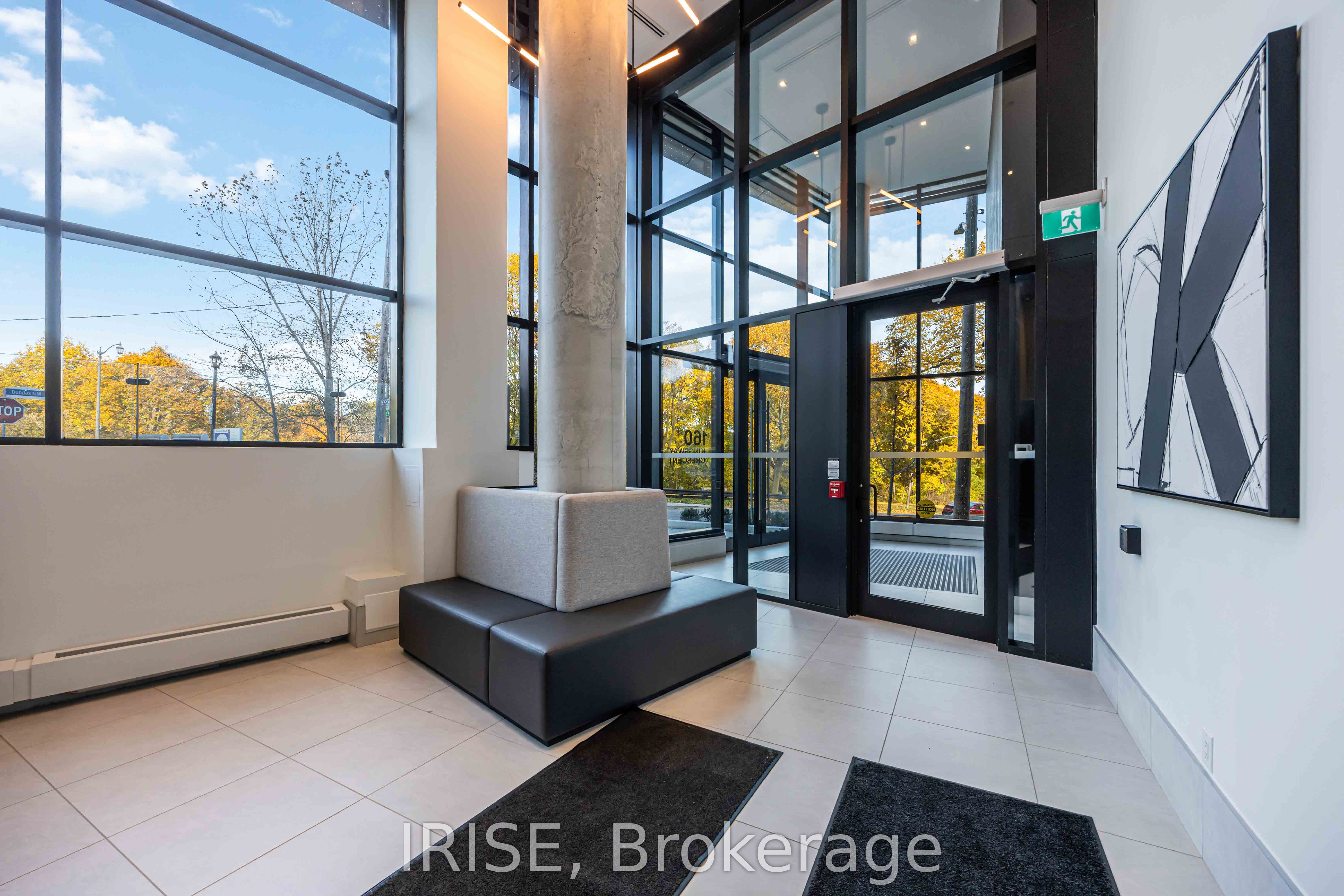 160 Kingsway Crescent 416