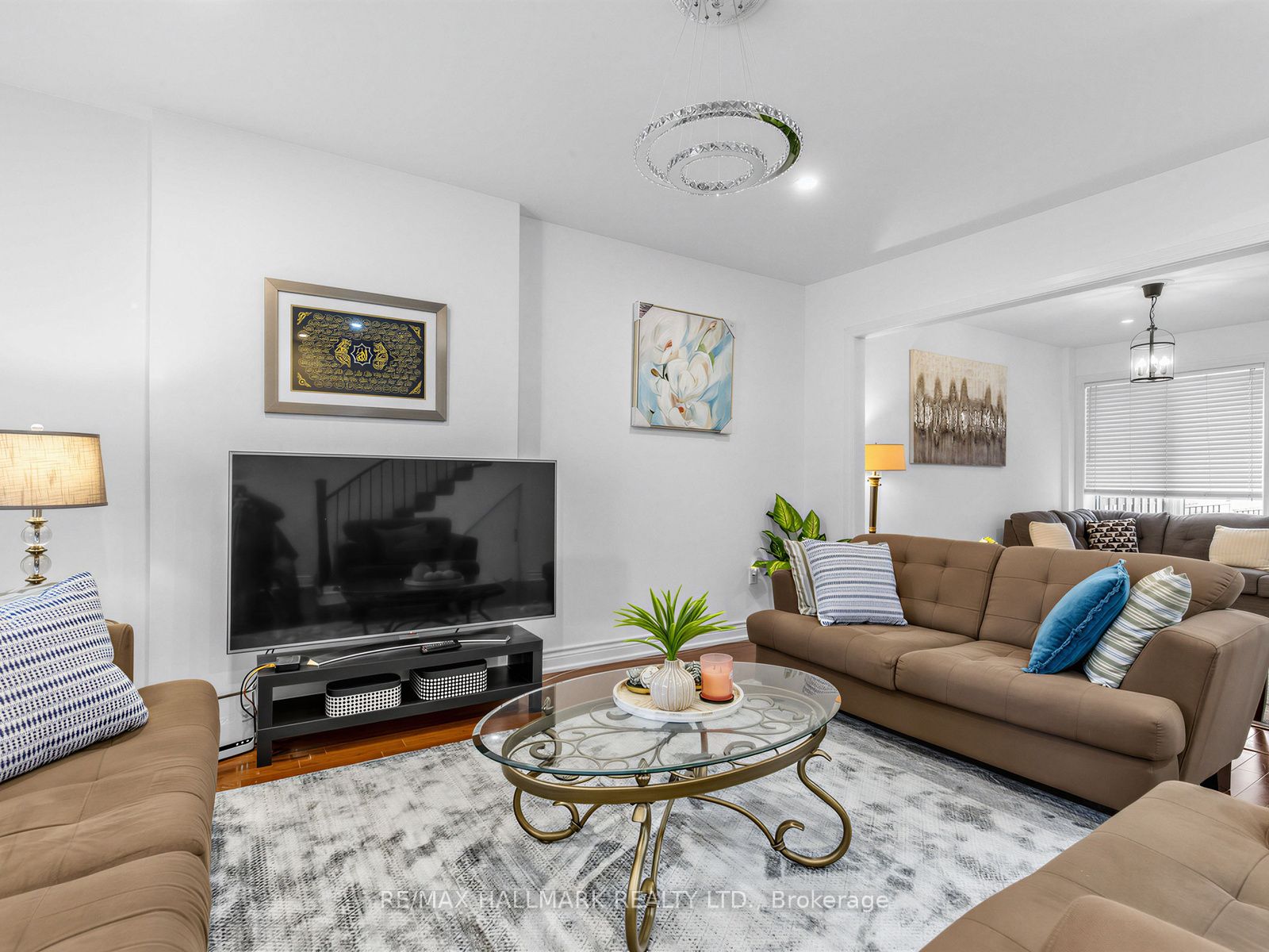 64 Donlands Avenue