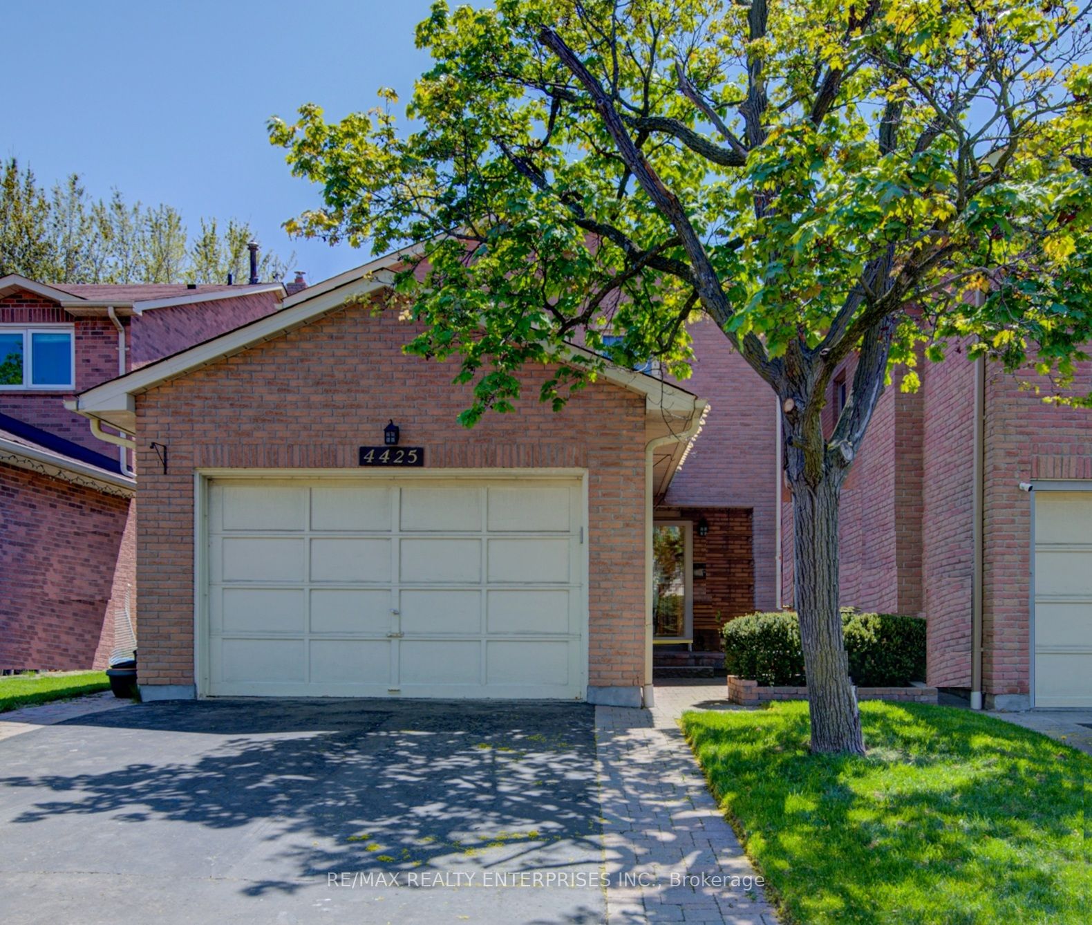 4425 Sawmill Valley Drive