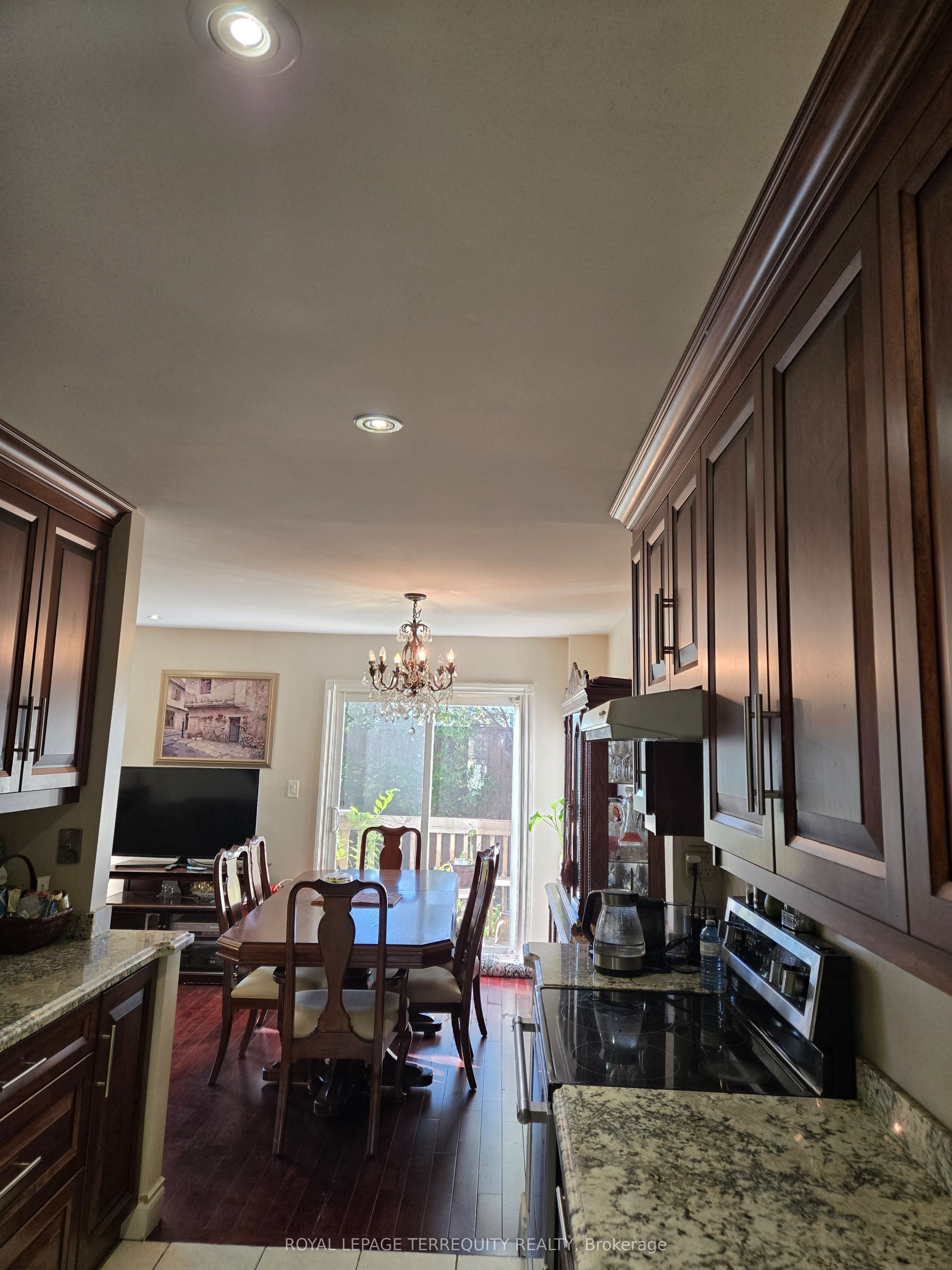 4635 Regents Terrace