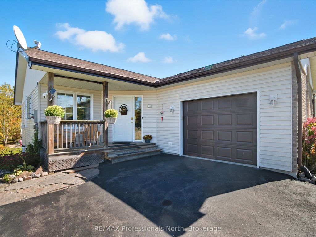 Photo of 17 KEALL Crescent, Bracebridge, ON P1L 1Y4 (MLS # X12654112)