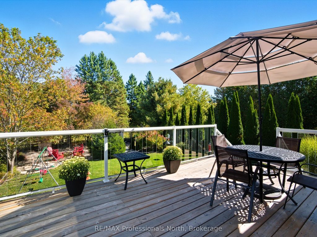 Photo of 17 KEALL Crescent, Bracebridge, ON P1L 1Y4 (MLS # X12654112)