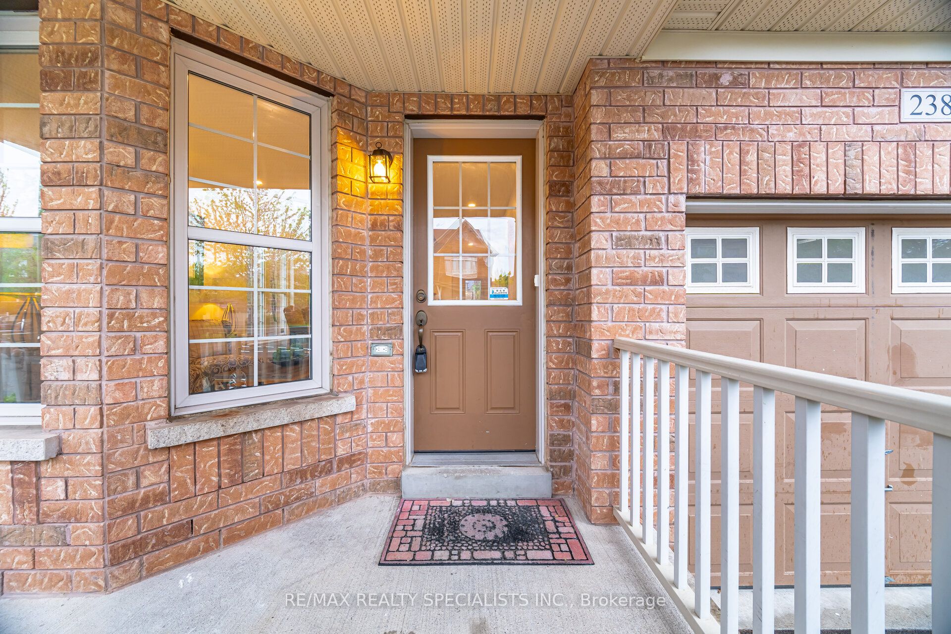 238 Giddings Crescent