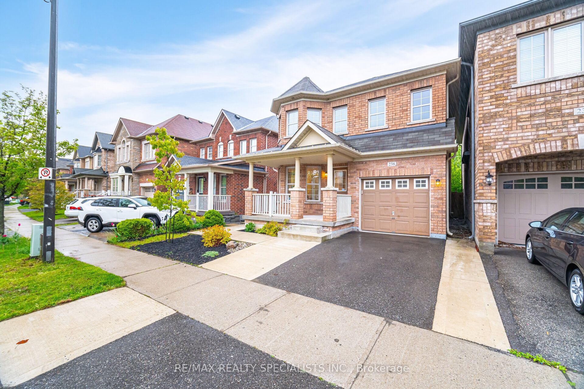 238 Giddings Crescent