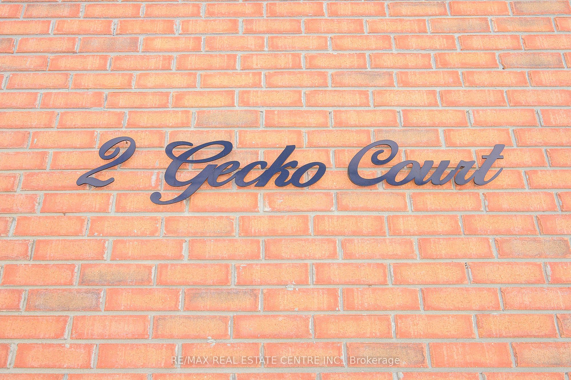 2 Gecko Court