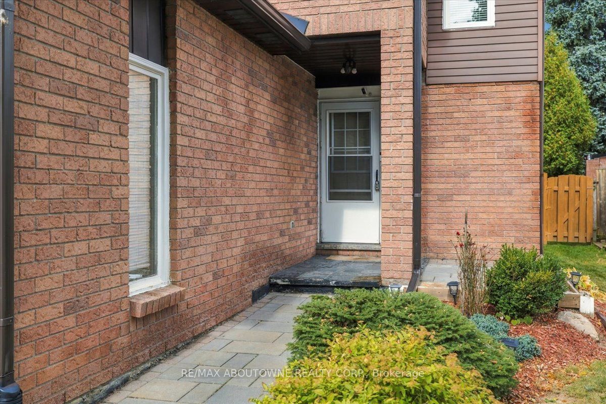 2197 Pembroke Court