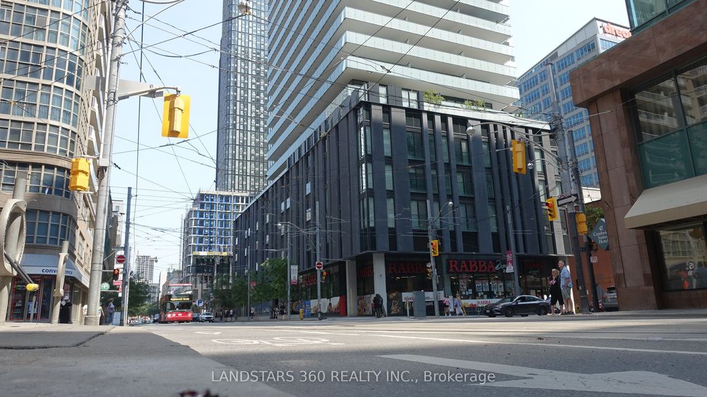 Photo of 25 E Richmond Street E #2812, Toronto, ON M5C 0A6 (MLS # C12595466)