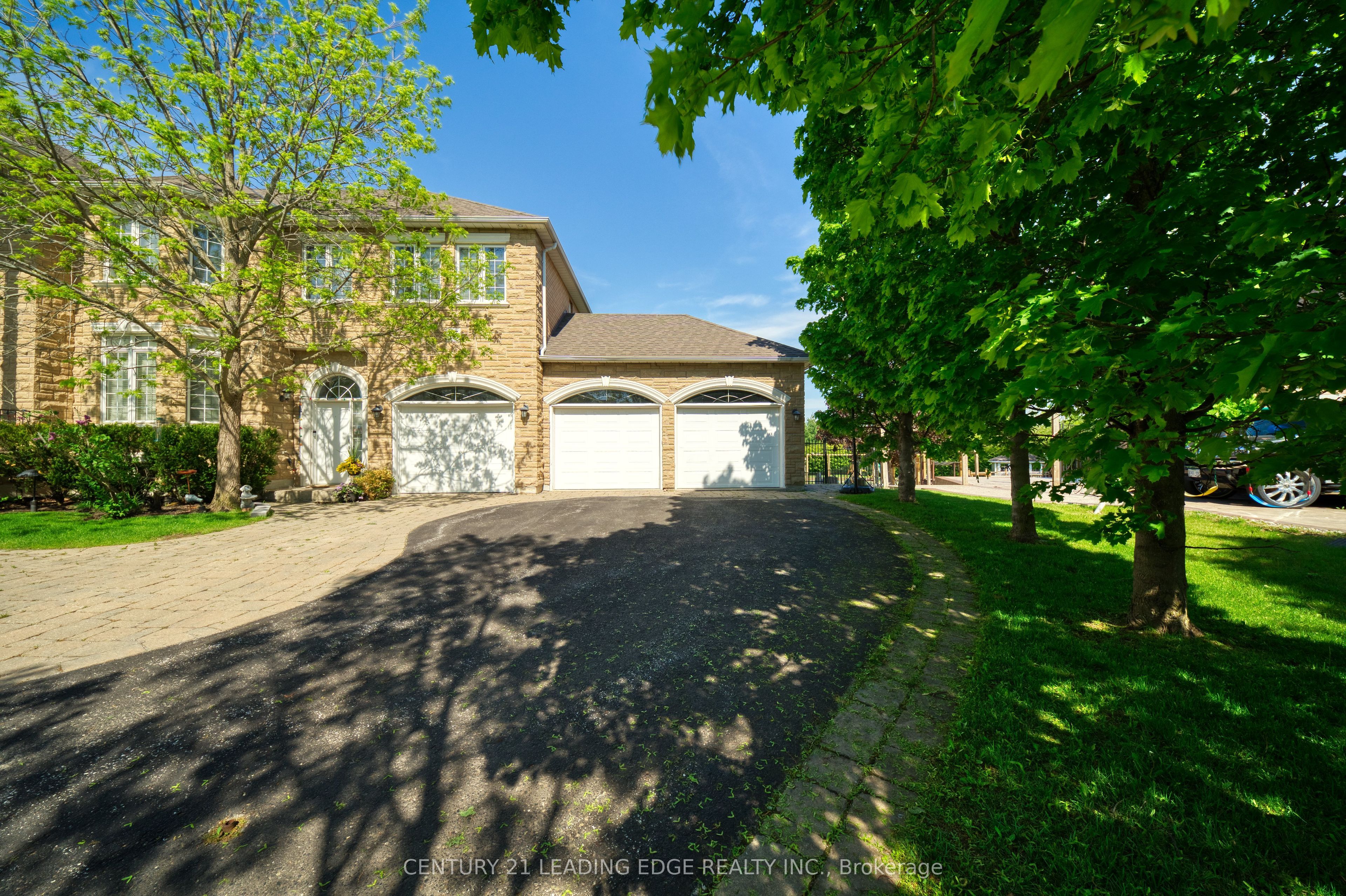 15 Upper Ridge Court