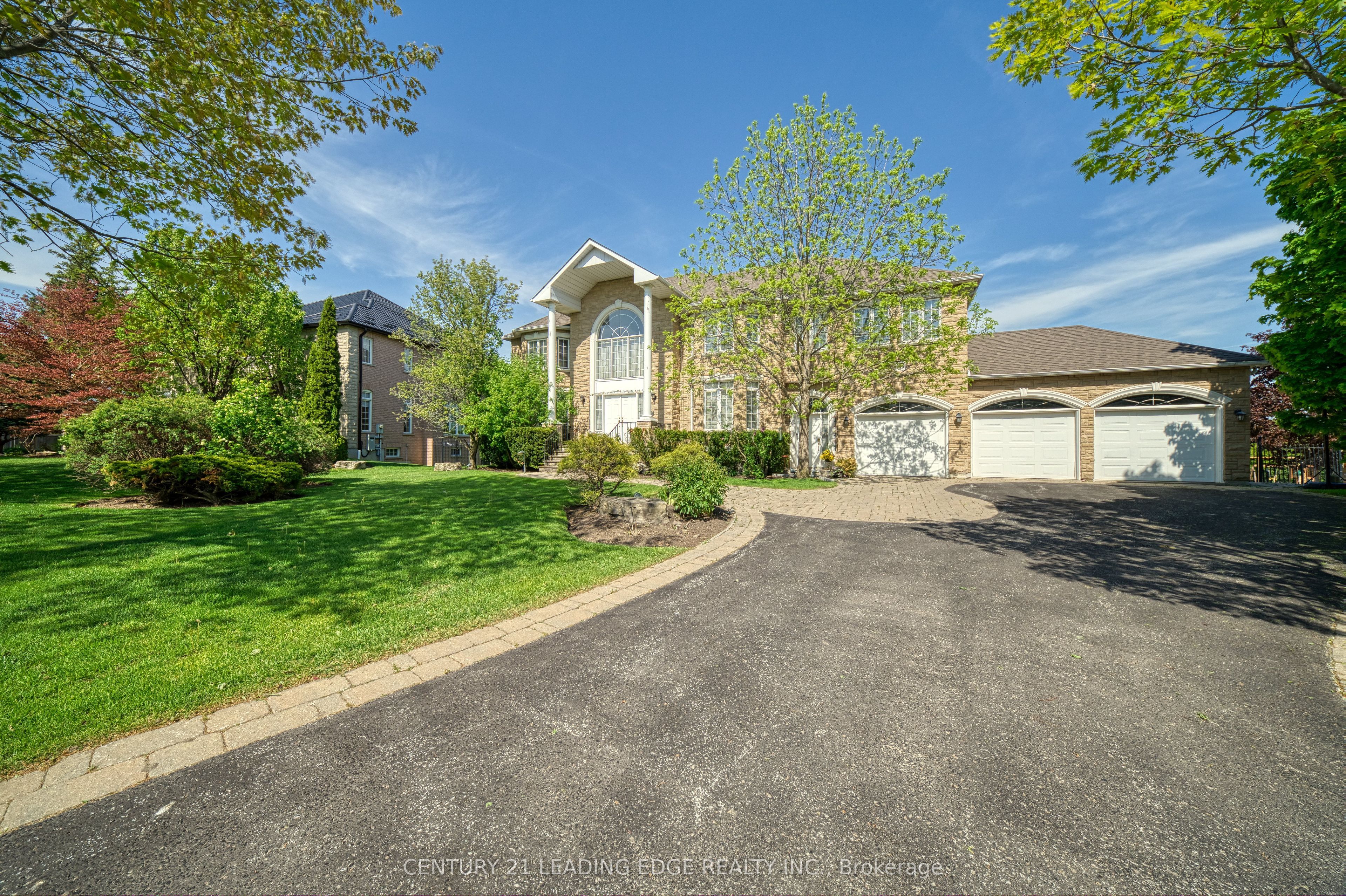 15 Upper Ridge Court