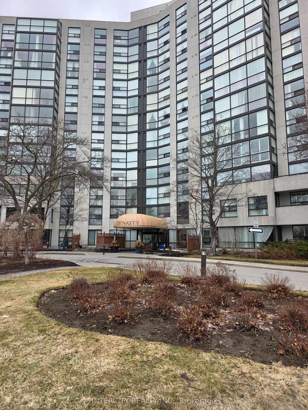 Photo of 40 Harding Boulevard W #310, Richmond Hill, ON L4C 9S5 (MLS # N12941866)