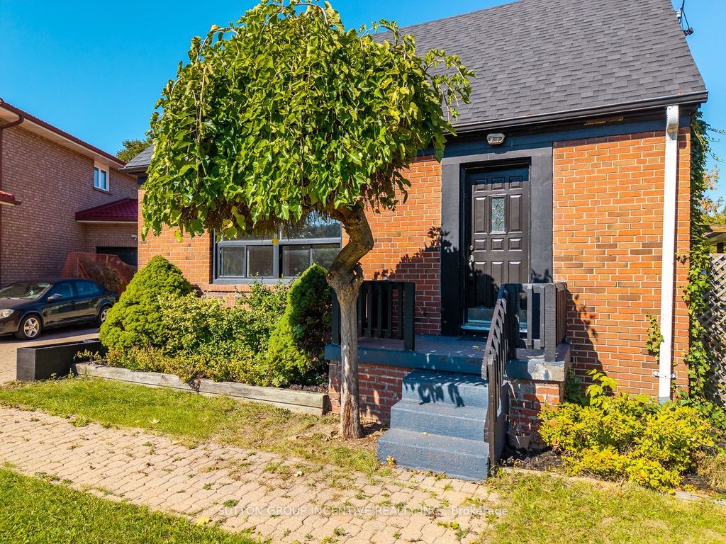 Photo of 65 Barrhead Crescent, Toronto, ON M9W 3Z8 (MLS # W12457938)
