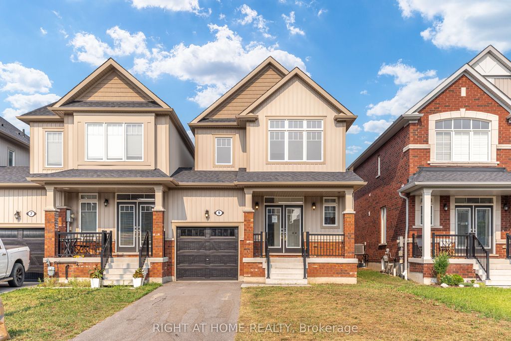Photo of 9 BAILEY Street, Collingwood, ON L9Y 3Y7 (MLS # S13581940)