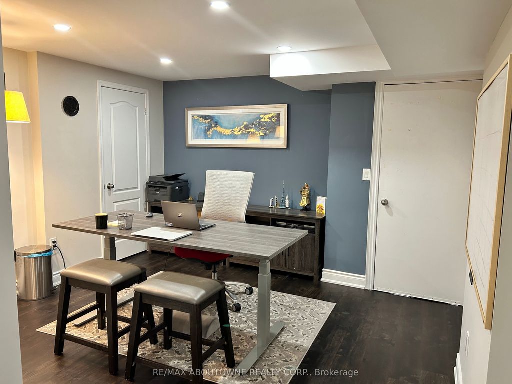 Photo of 371 Hincks Drive, Milton, ON L9T 8T9 (MLS # W12653910)