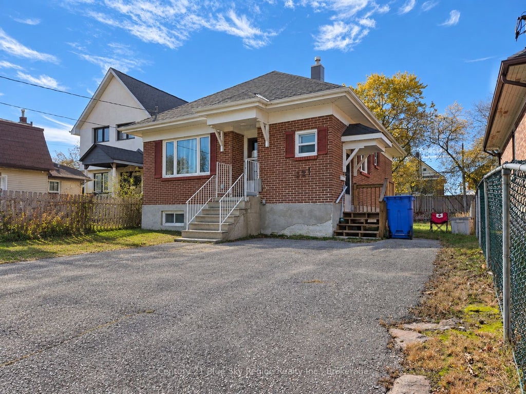 Photo of 421 WORTHINGTON ST E N/A, North Bay, ON P1B 1H4 (MLS # X14116882)