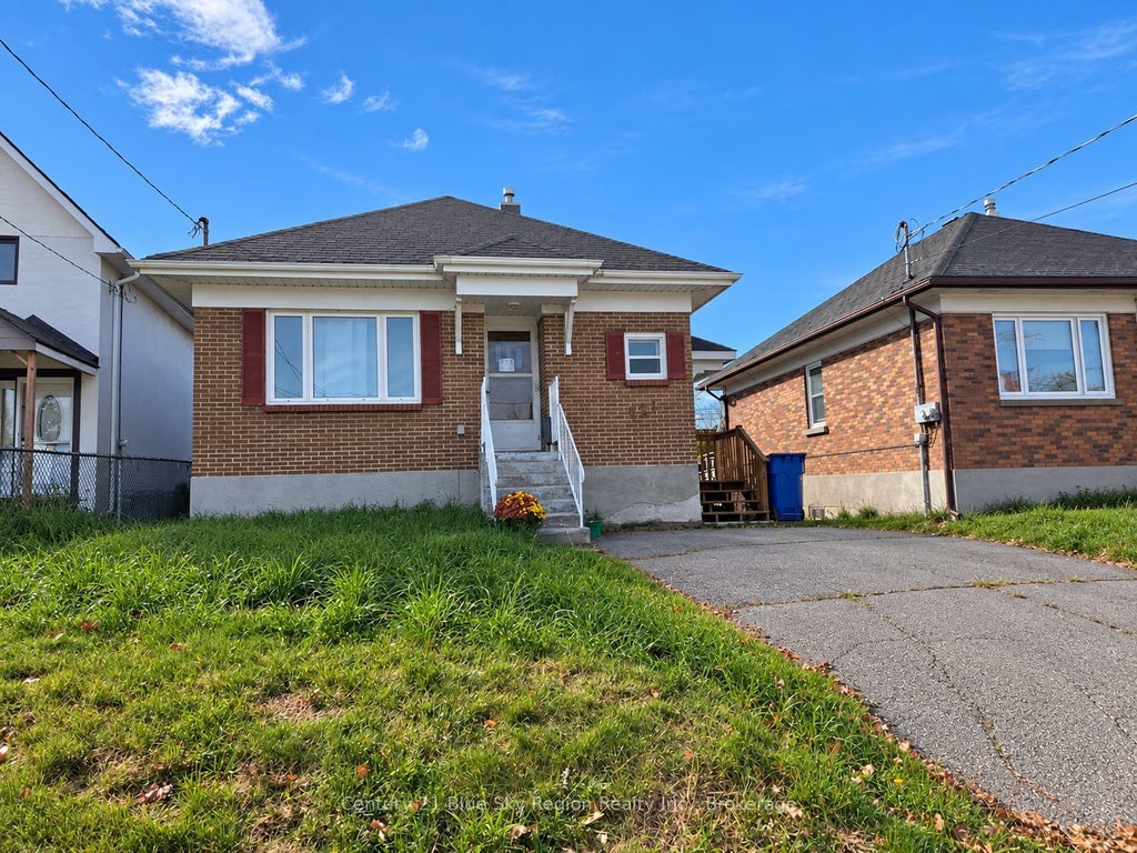 Photo of 421 WORTHINGTON ST E N/A, North Bay, ON P1B 1H4 (MLS # X14116882)
