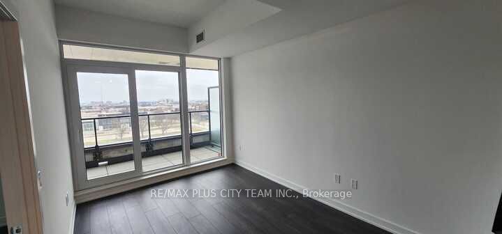 1037 The Queensway N/A 603