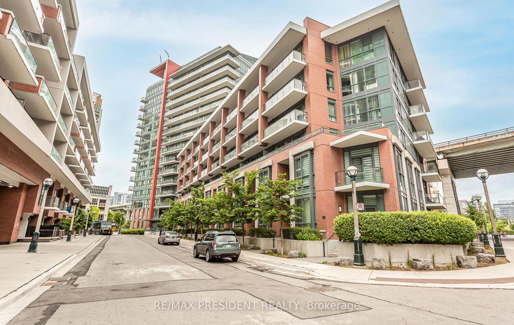 Photo of 50 Bruyeres Mews #901, Toronto, ON M5V 0H8 (MLS # C13003846)