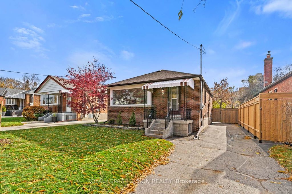 Photo of 29 Donora Drive, Toronto, ON M4B 1B6 (MLS # E12548370)
