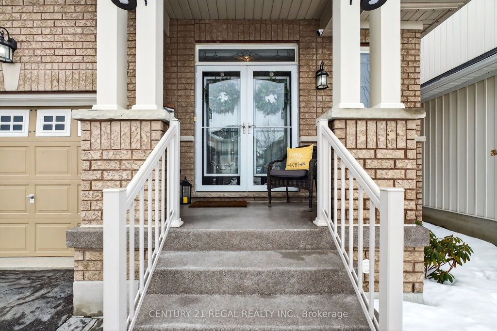 Photo of 94 Thomas Woodlock Street, Clarington, ON L1B 1G9 (MLS # E12832412)