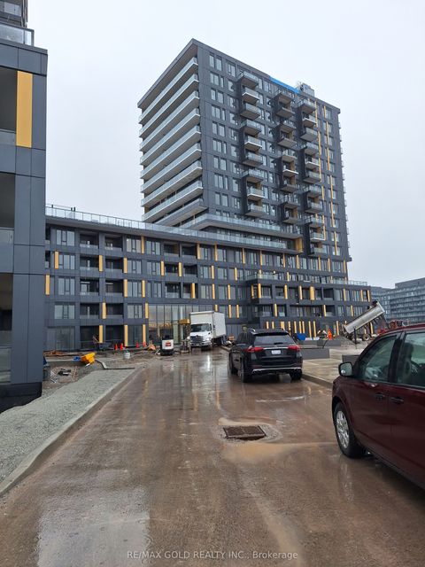 4878 Powers Common W 302 Burlington ON L7M 2B4