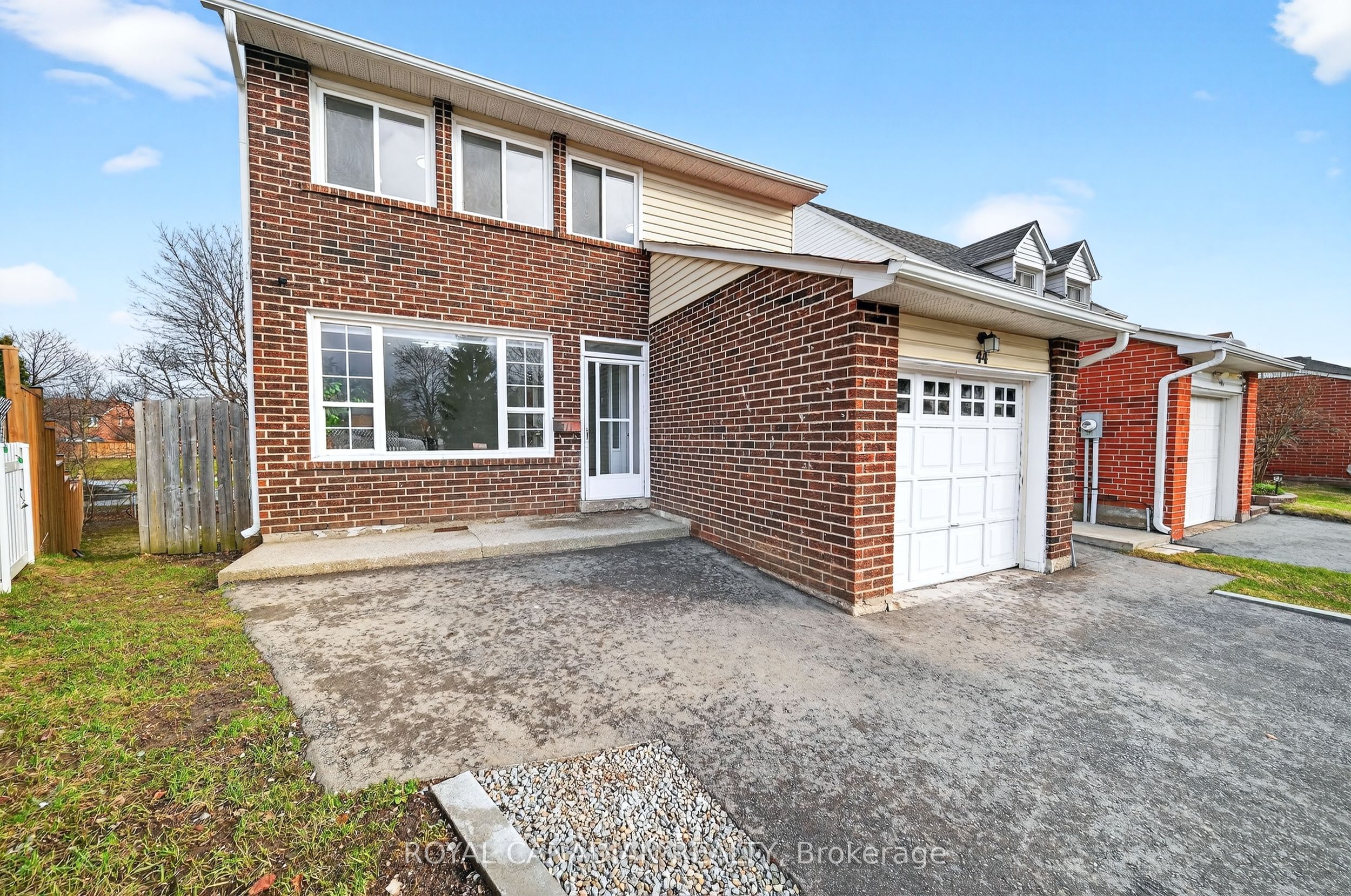 44 Rushmore Crescent