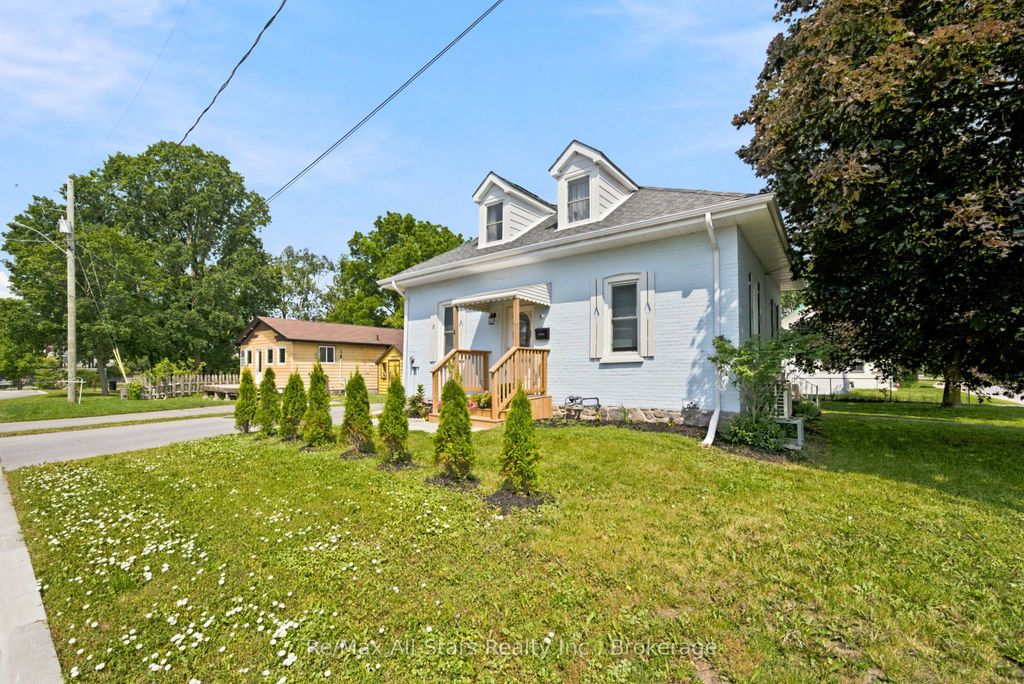 Photo of 2 Bond Street, Kawartha Lakes, ON K9V 3P3 (MLS # X13508368)