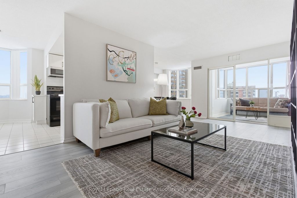 Photo of 10 Malta Avenue #1004, Brampton, ON L6Y 4G6 (MLS # W12912368)