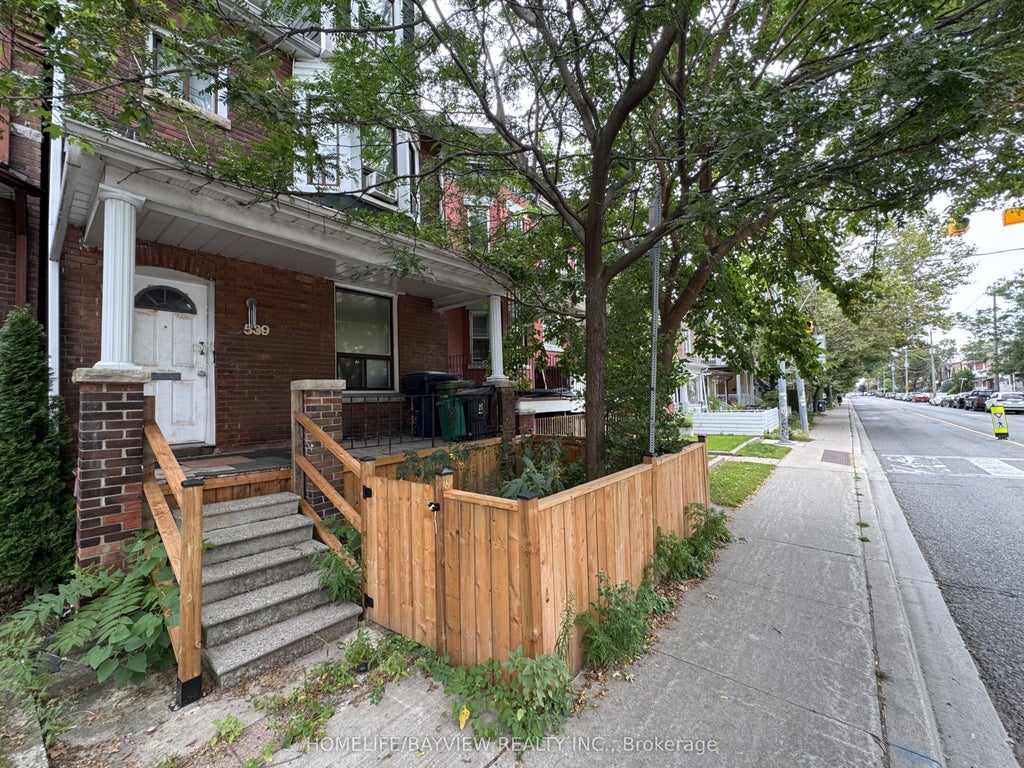 Photo of 539 Lansdowne Avenue, Toronto, ON M6H 3Y2 (MLS # C13830694)