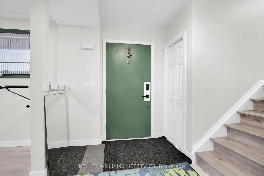 Photo of 43 FINSBURY Crescent, London North, ON N6G 2B3 (MLS # X13708878)