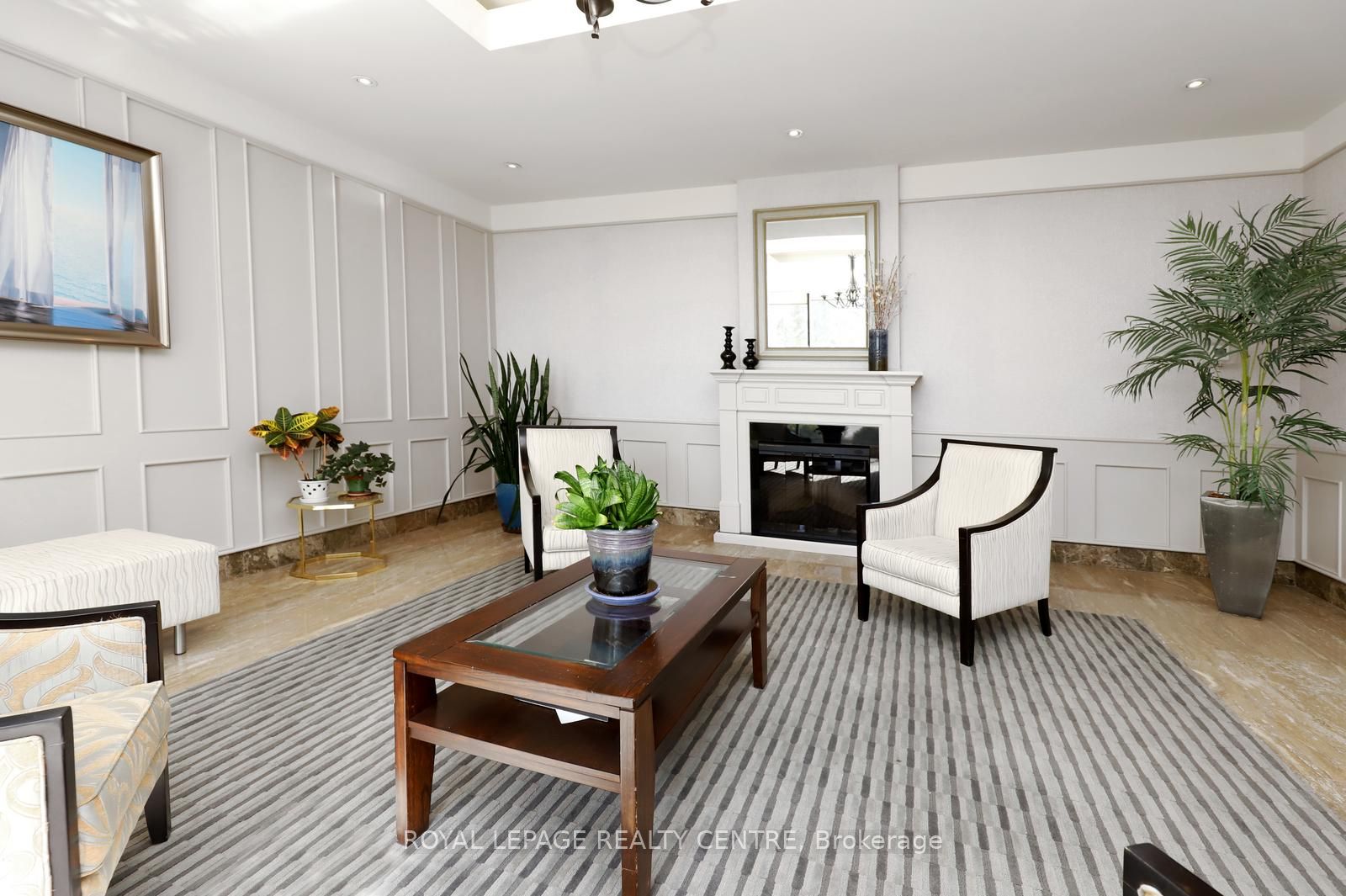 1359 White Oaks Boulevard 1607