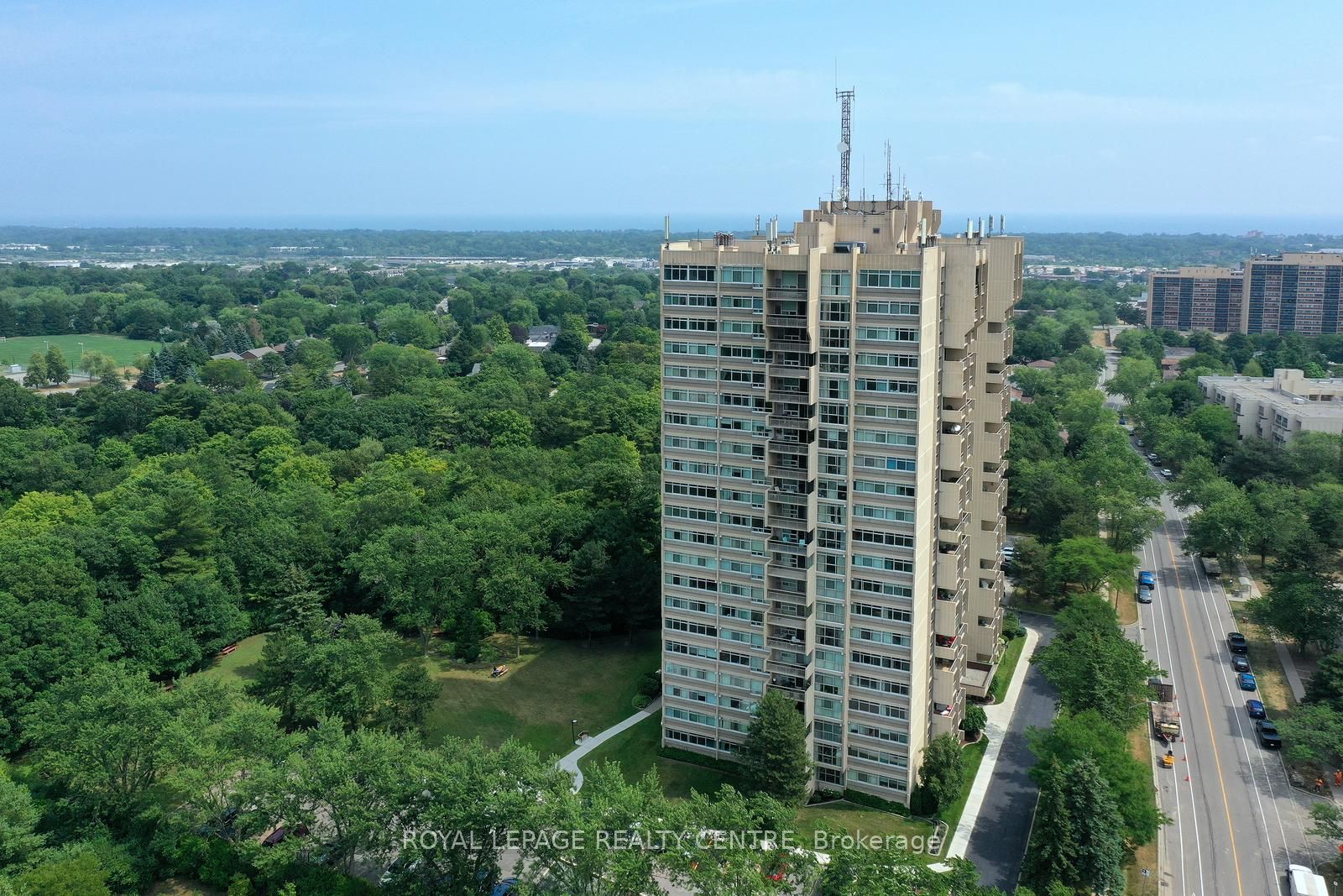 1359 White Oaks Boulevard 1607