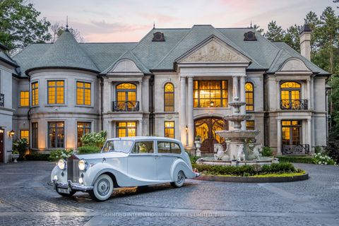 33 Forest Ridge Road Richmond Hill ON L4E 3L8