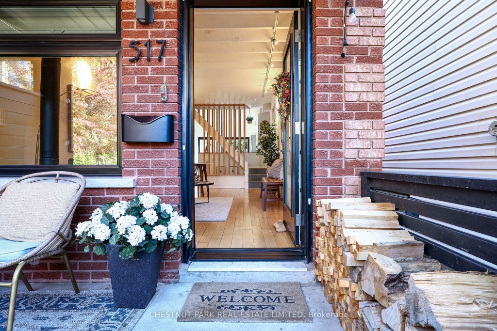 Photo of 517 Crawford Street, Toronto, ON M6G 3J9 (MLS # C14027512)