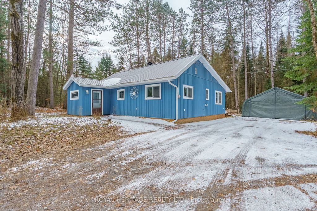 Photo of 290 South Waseosa Lake Road, Huntsville, ON P1H 2N5 (MLS # X12565322)