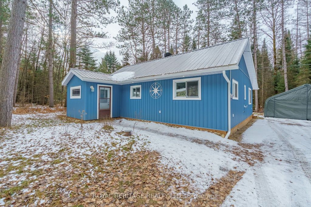 Photo of 290 South Waseosa Lake Road, Huntsville, ON P1H 2N5 (MLS # X12565322)