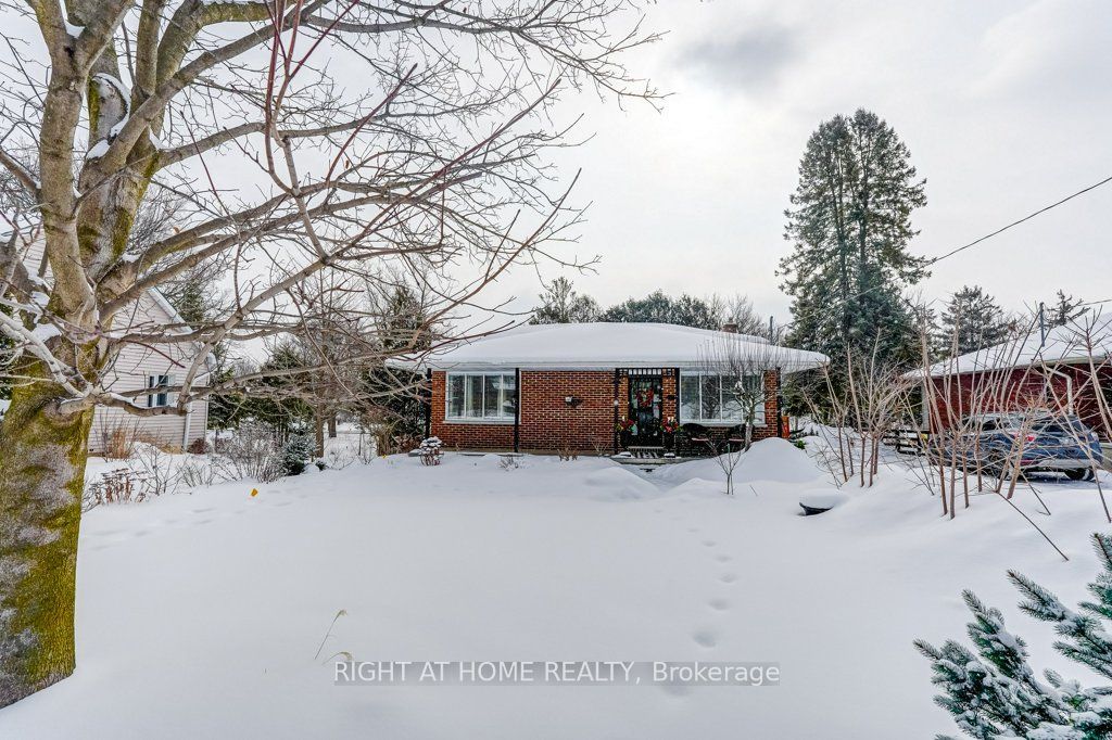Photo of 144 Canterbury Street W, Ingersoll, ON N5C 1C8 (MLS # X12769098)