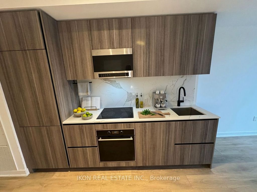 Photo of 117 Broadway Avenue #702, Toronto, ON M4P 1V3 (MLS # C12822622)