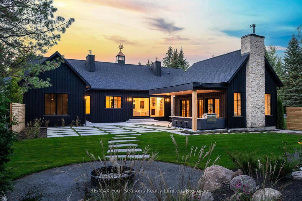 Photo of 172 Sleepy Hollow Road, Blue Mountains, ON L9Y 0S8 (MLS # X12457743)
