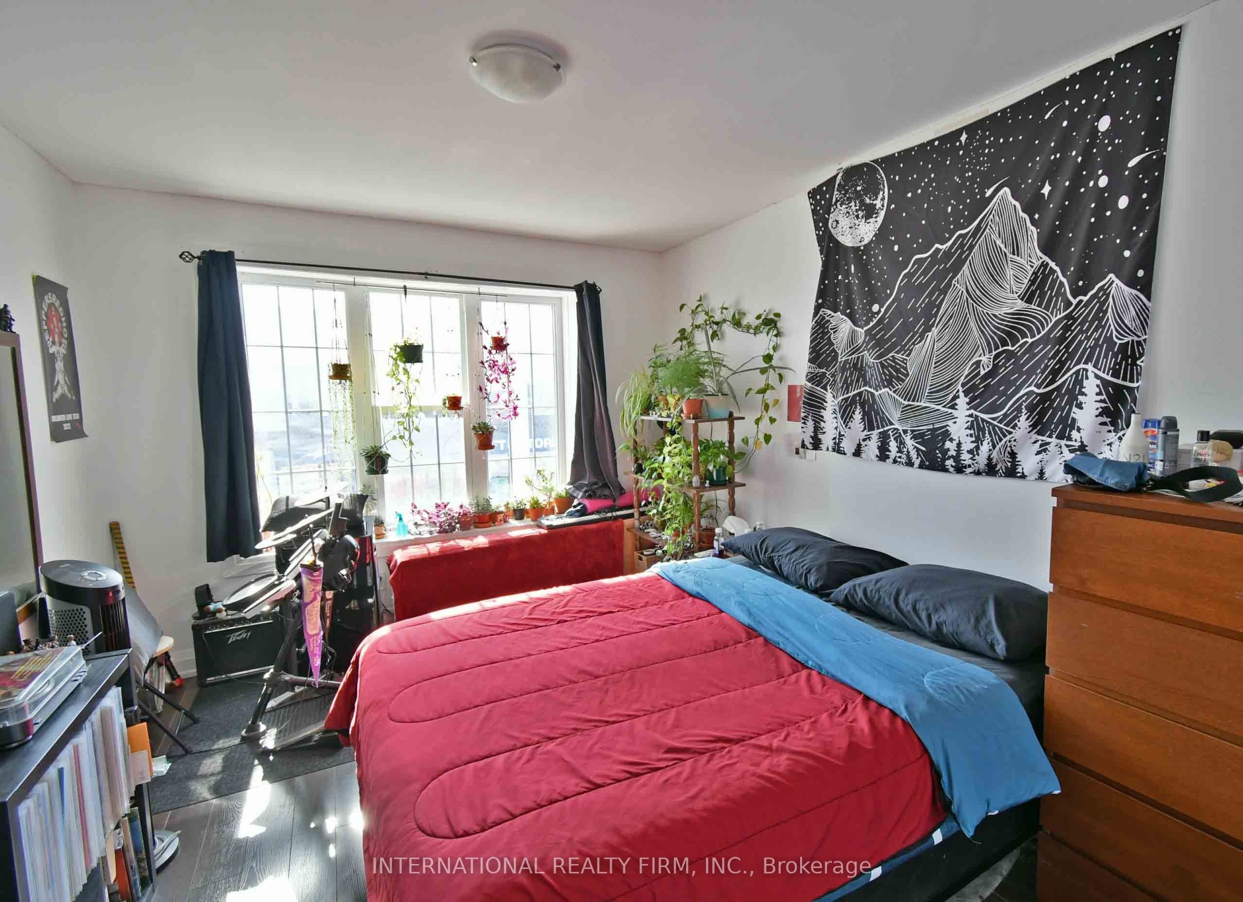 1262 Bloor Street W 2A