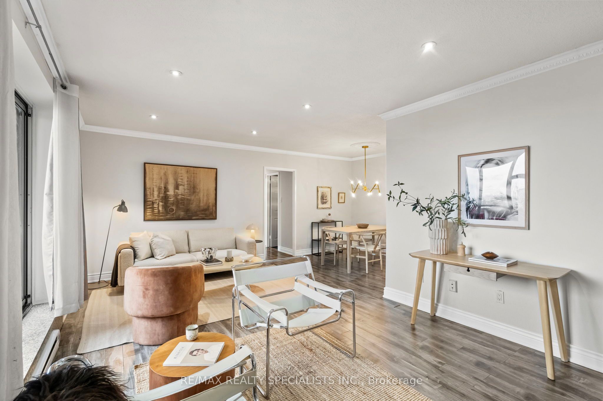 3025 Queen Frederica Drive 602